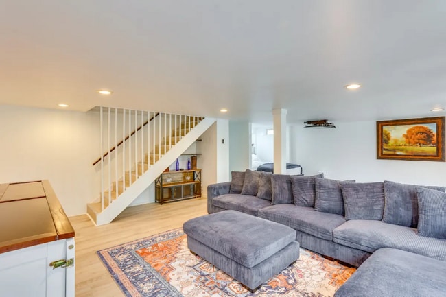 property at 4922 Westbranch Hwy