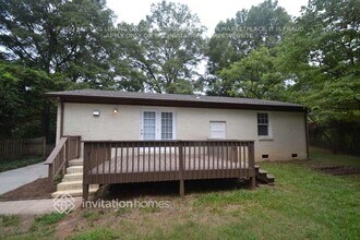 1142 Eastview Dr in Charlotte, NC - Building Photo - Building Photo