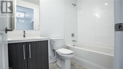 575 Conklin Rd in Brantford, ON - Building Photo - Building Photo