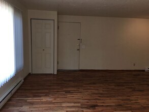 1855 Oak St in Eugene, OR - Building Photo - Building Photo