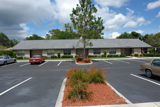 Victoria Pointe in North Port, FL - Building Photo - Building Photo