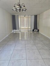 9441 Evergreen Pl, Unit 101 in Davie, FL - Building Photo - Building Photo