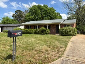 320 Sultan Ct in Montgomery, AL - Building Photo