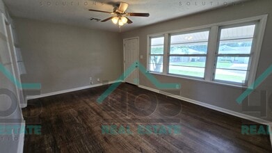 311 E Jarman Dr in Midwest City, OK - Building Photo - Building Photo