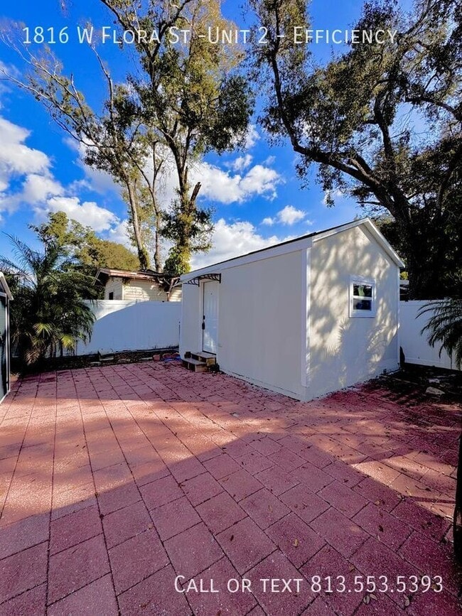 property at 1816 W Flora St