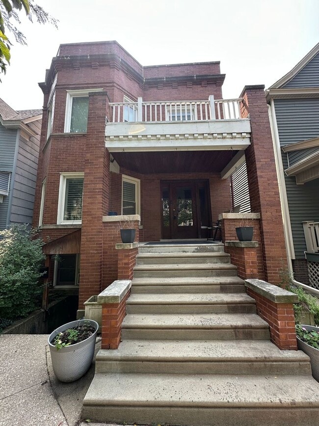 property at 1519 W Granville Ave