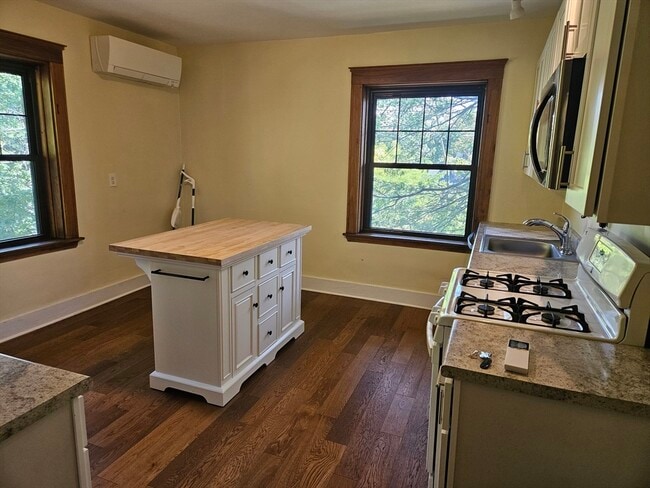 57 Cummings Rd, Unit 2 in Boston, MA - Building Photo - Building Photo