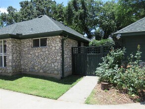 707 High Crest Dr in Azle, TX - Building Photo - Building Photo
