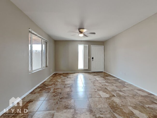 821 Joan D Arc Ave in Phoenix, AZ - Building Photo - Building Photo