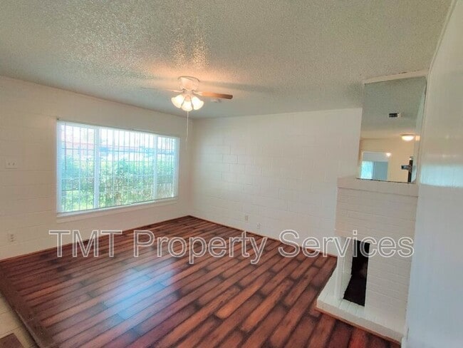 6129 Leola Way in Sacramento, CA - Building Photo - Building Photo