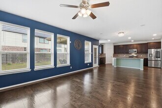 1414 New Urban Way in Houston, TX - Foto de edificio - Building Photo