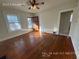 2412 Holmes Ave in Springfield, IL - Building Photo