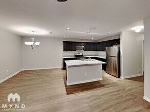 10528 Many Oaks Dr in Fort Worth, TX - Building Photo - Building Photo