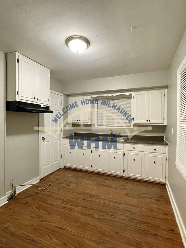 property at 5748 N 40th St