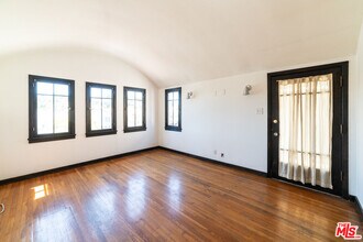 836 Silver Lake Blvd in Los Angeles, CA - Building Photo - Building Photo