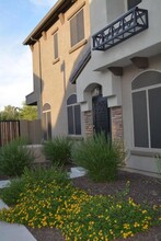 2725 East Mine Creek Road, Unit 1240 in Phoenix, AZ - Building Photo - Building Photo