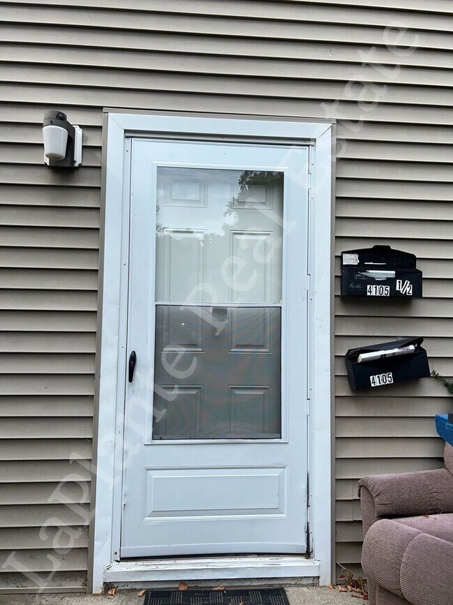 4105 Walker Ave in Toledo, OH - Building Photo - Building Photo