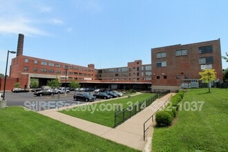 8125 Michigan Ave in St. Louis, MO - Foto de edificio - Building Photo