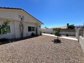 29730 Landau Blvd in Cathedral City, CA - Building Photo - Building Photo