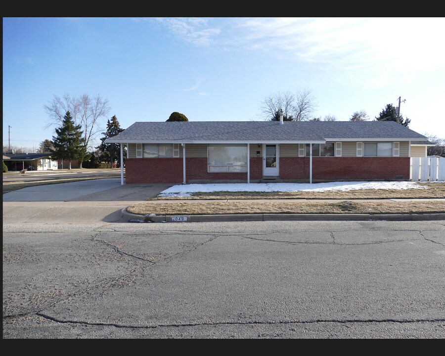 2049 W 4450 S in Roy, UT - Building Photo