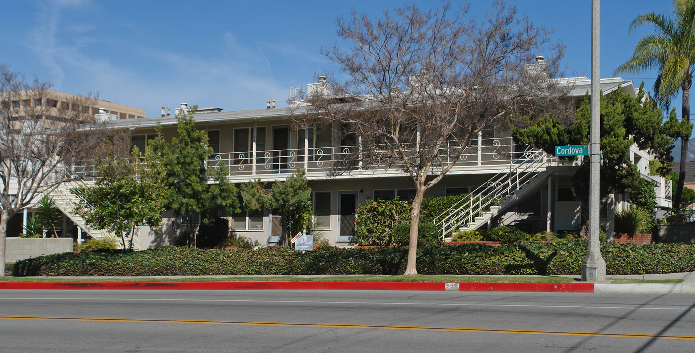 999 Cordova St in Pasadena, CA - Building Photo