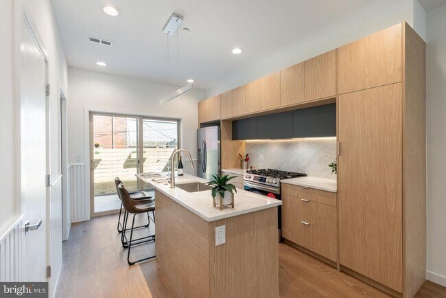 2925 Master St in Philadelphia, PA - Building Photo - Building Photo