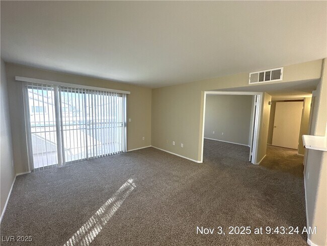 5710 E Tropicana Ave in Las Vegas, NV - Building Photo - Building Photo