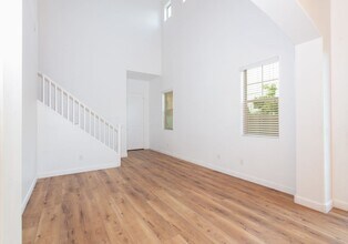 1367 S Country Club Dr in Mesa, AZ - Building Photo - Building Photo