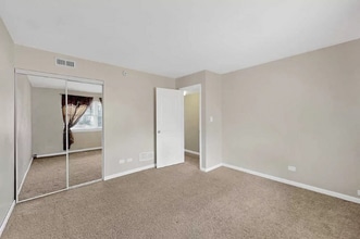 334 Joan Ct in Bartlett, IL - Building Photo - Building Photo