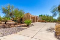 8257 E Lariat Ln in Scottsdale, AZ - Foto de edificio - Building Photo