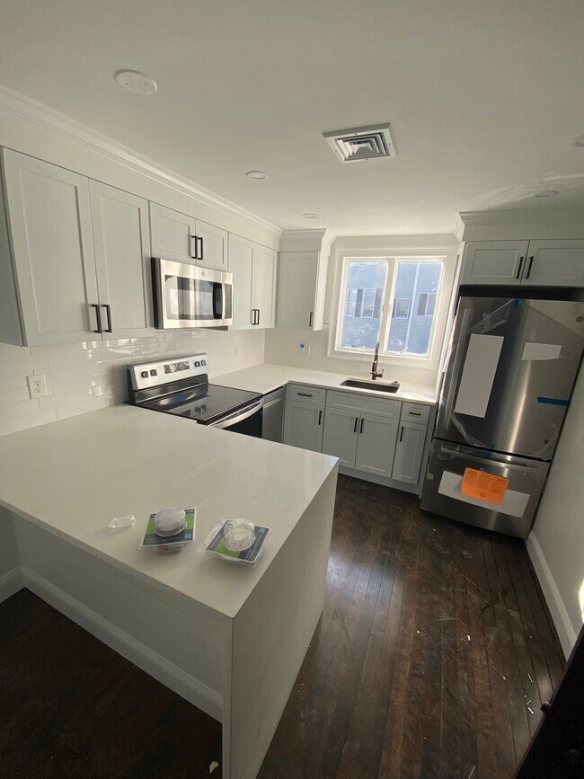 39 Endicott St Rentals in Salem, MA