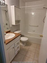 2592 Pillette Rd in Windsor, ON - Building Photo - Building Photo