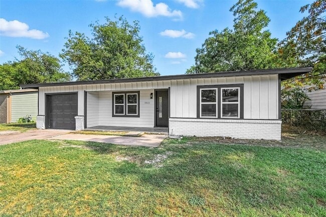 4413 Quails Ln in Fort Worth, TX - Foto de edificio - Building Photo