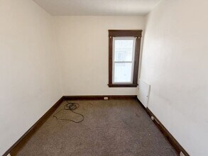 15401 Grovewood Ave in Cleveland, OH - Building Photo - Building Photo