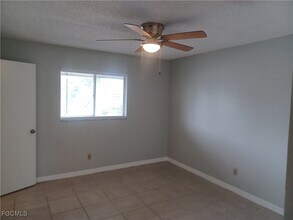 913 Gleason Pkwy in Cape Coral, FL - Building Photo - Building Photo