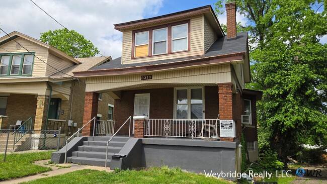 3319 Milton Ct in Cincinnati, OH - Building Photo - Building Photo