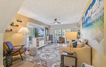 4267 Island Cir in Ft. Myers, FL - Building Photo - Building Photo