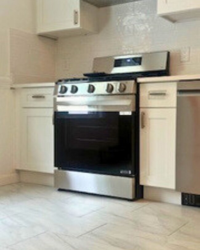 66 Elm St in Cambridge, MA - Foto de edificio - Building Photo