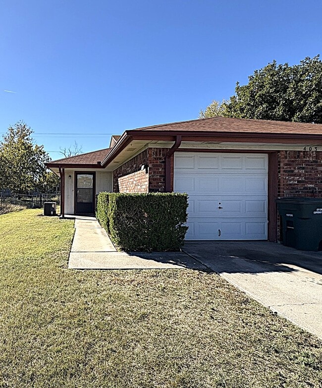 403 W Avenue D, Unit #A