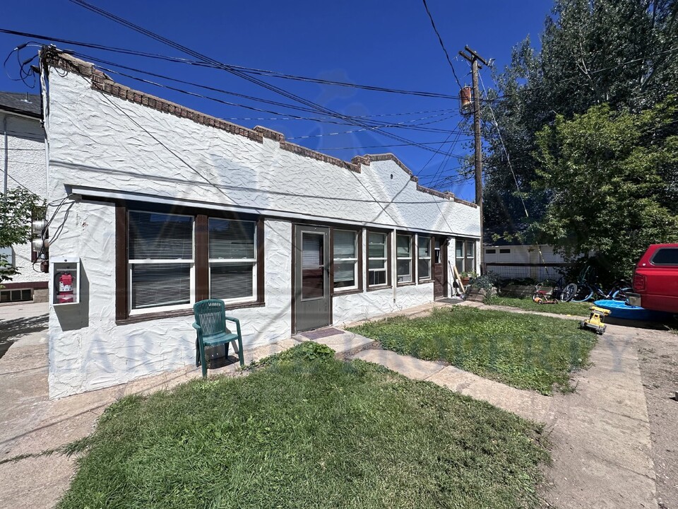 407 S 5th St in Laramie, WY - Building Photo