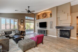 36 Blaven Dr in Henderson, NV - Foto de edificio - Building Photo