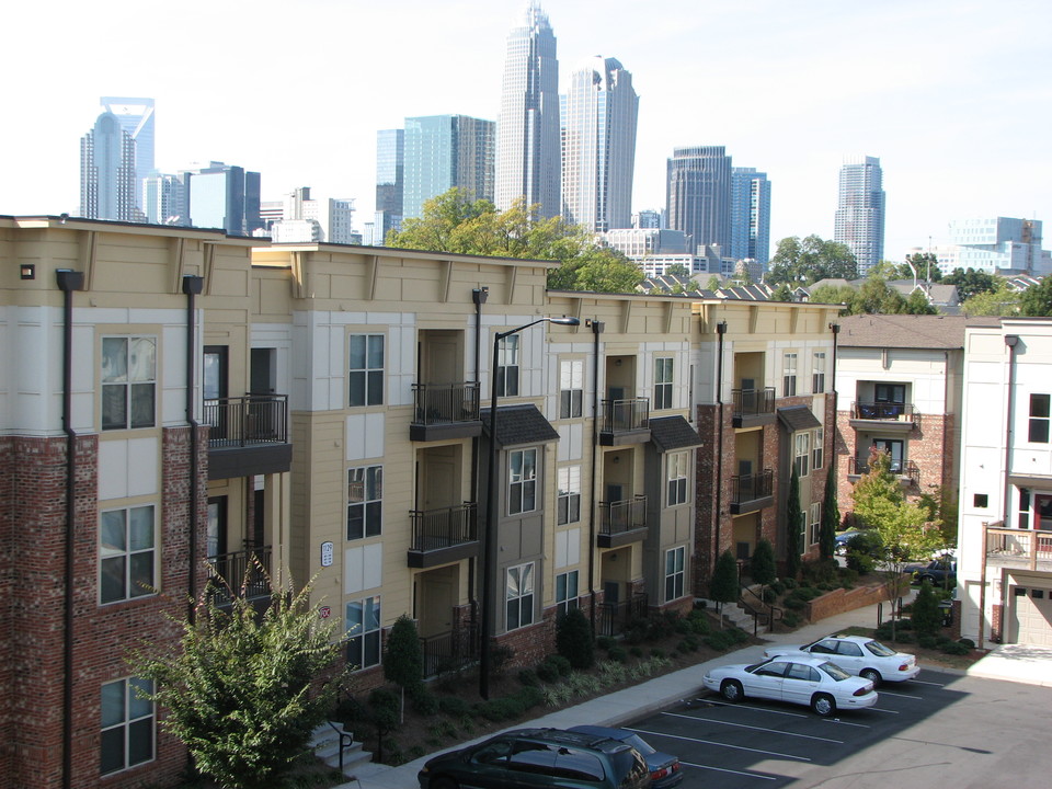 Seigle Point Apartments in Charlotte, NC - Building Photo