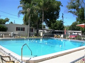 Sunshine Mobile Home Park in Lady Lake, FL - Building Photo - Other