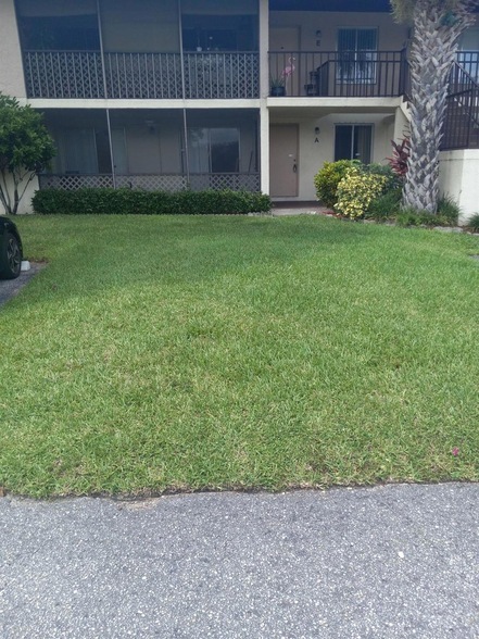 4191 S 57th Ave, Unit A in Greenacres, FL - Building Photo