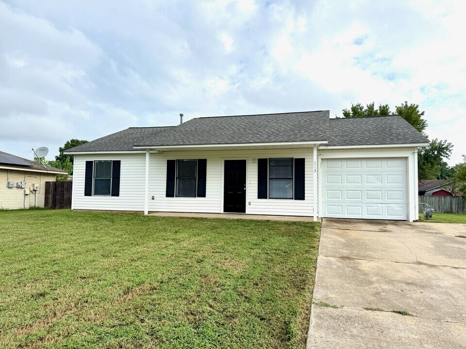113 Saskatchewan St in Roland, OK - Building Photo