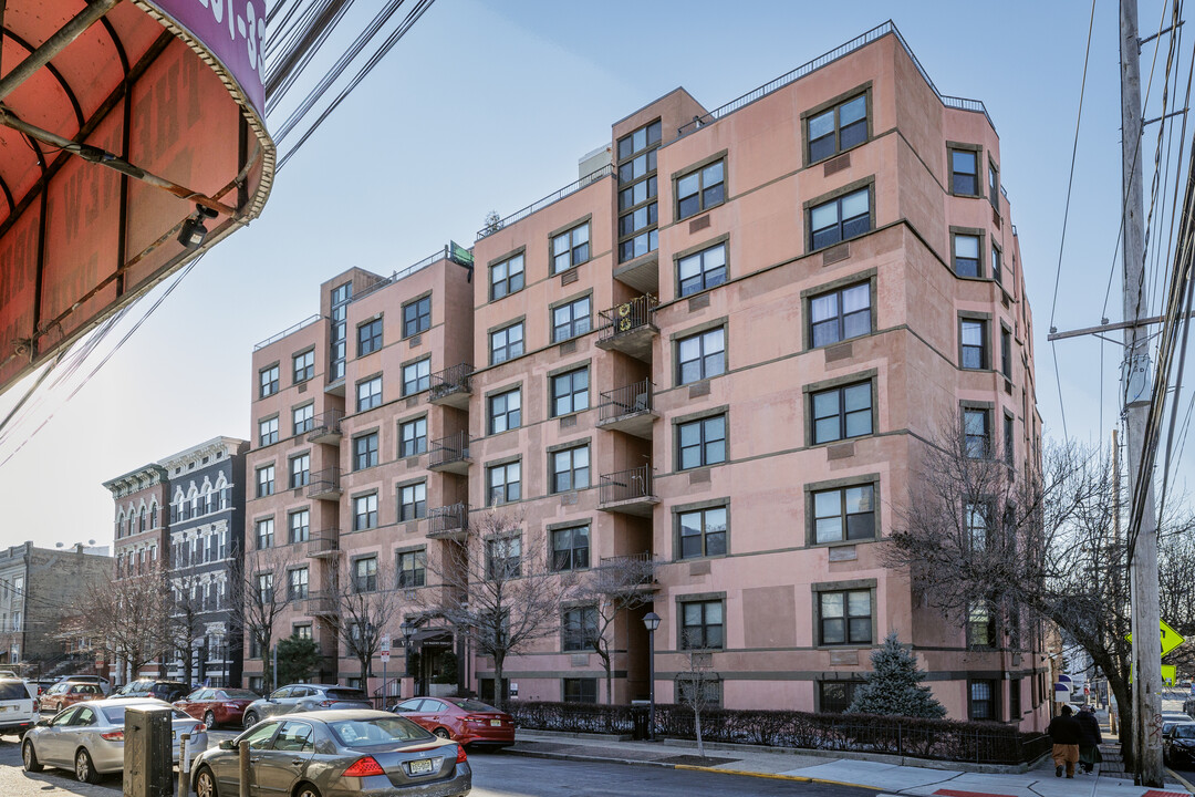 Van Wagenen Terrace in Jersey City, NJ - Building Photo