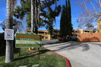 Autumn Haze Apartments in Fallbrook, CA - Foto de edificio - Building Photo