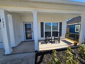 5825 Danbury Blvd in Milton, FL - Building Photo - Building Photo