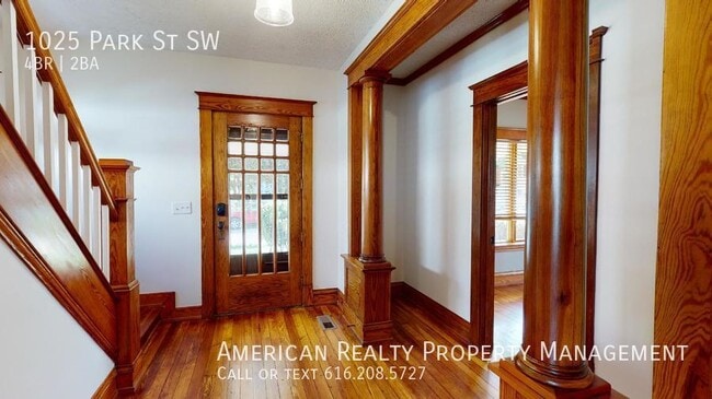 1025 Park St SW in Grand Rapids, MI - Building Photo - Building Photo