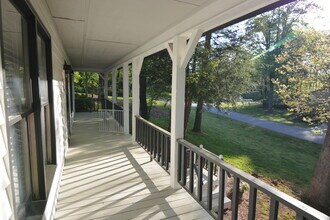 2410 Basin Drive in Gainesville, GA - Building Photo - Building Photo